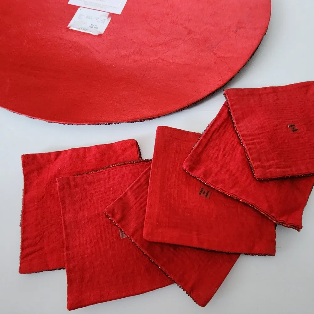 Beaded Placemat and 6 Coasters